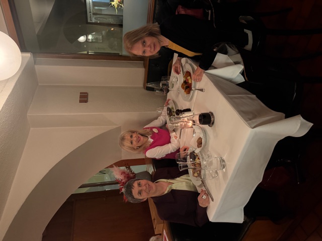 Essen mit Claudia und Barbara